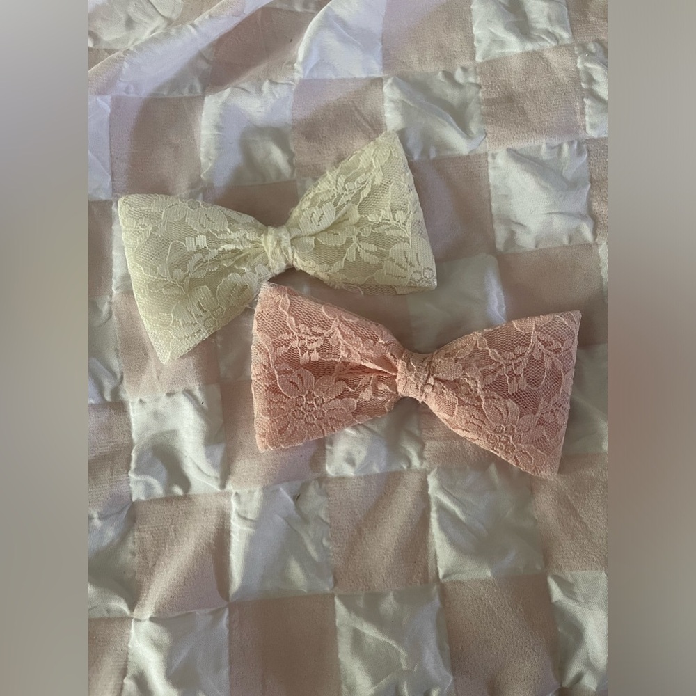 white and pink lace hair clip bows LOT OF 2